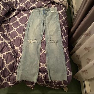 ZARA STRAIGHT LEG JEANS (NWT)